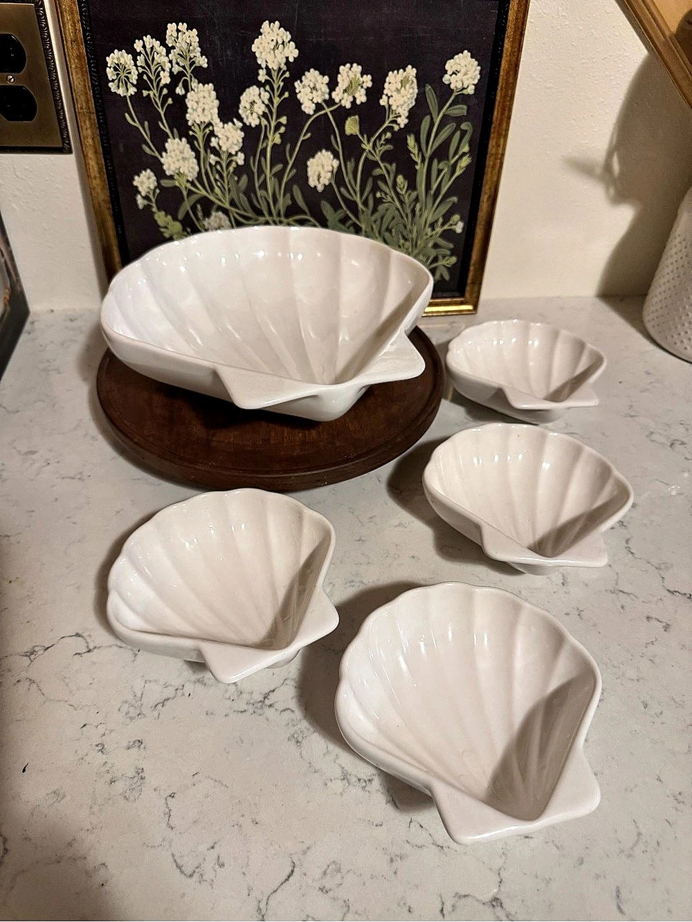 Vintage Pfaltzgraff Heritage White Ceramic Shell Serving Bowls (5-Piece Set)